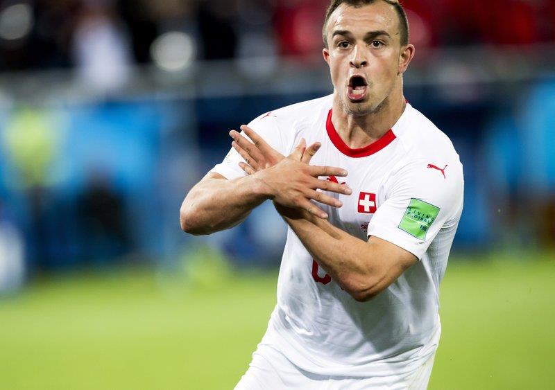 Jugadores del equipo de Serbia más furiosos con árbitro que con gesto nacionalista