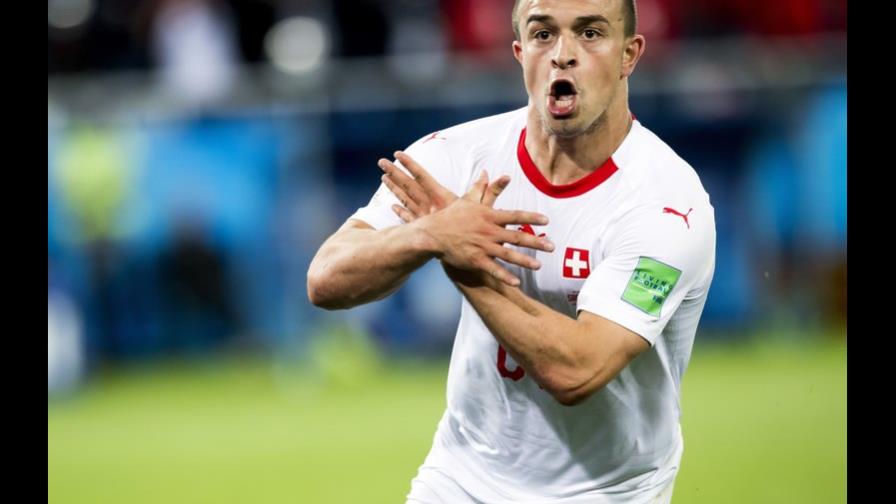 Jugadores del equipo de Serbia más furiosos con árbitro que con gesto nacionalista