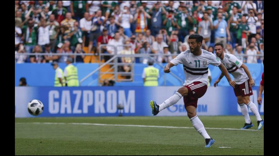 Carlos Vela dedica su primer gol en Mundial a su difunto abuelo