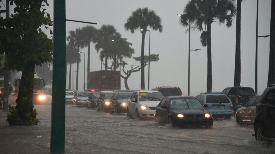 Aguaceros continuarán este domingo y el lunes Aguaceros continuarán este domingo y el lunes