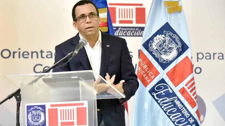 Ministro de Educación dice la familia es vital para propiciar cultura de paz