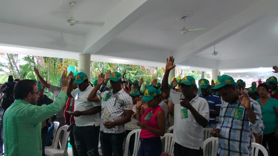 Alianza País juramenta 400 nuevos afiliados