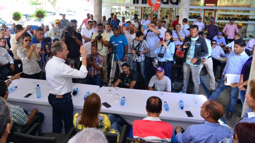 Reinaldo Pared asegura que su candidatura es indetenible Reinaldo Pared asegura que su candidatura es indetenible