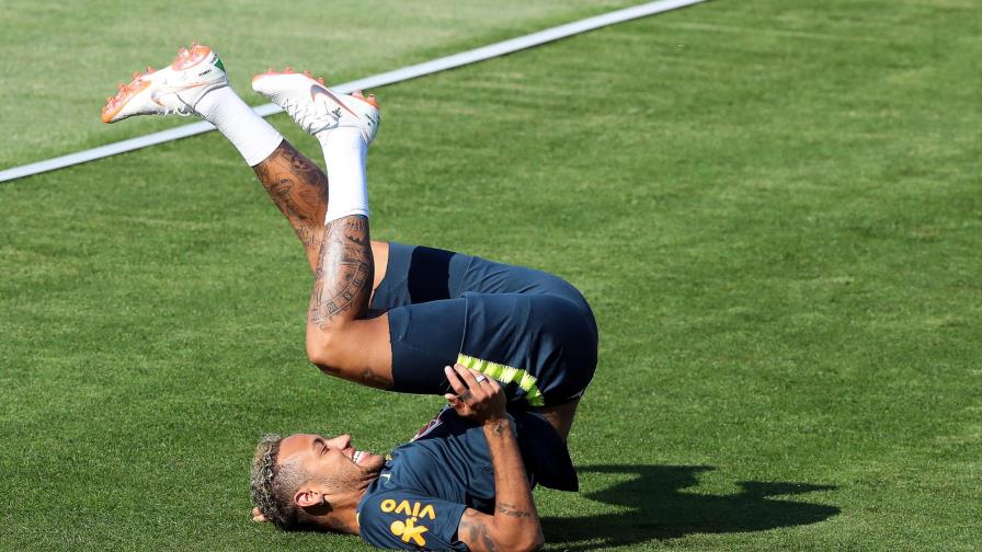 Bar de Río de Janeiro invitará a una copa con cada caída de Neymar