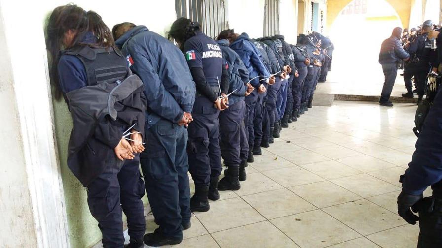 Detienen a todos los policías de municipio mexicano donde asesinaron a candidato Detienen a todos los policías de municipio mexicano donde asesinaron a candidato