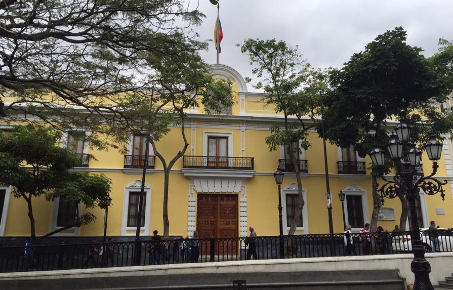 Venezuela rechaza “agresión continuada” de UE y dice no aceptará “amenazas”