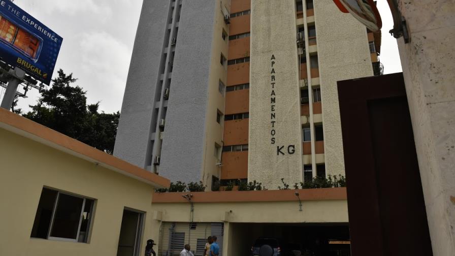 Muere pintor al caer desde un octavo piso Muere pintor al caer desde un octavo piso