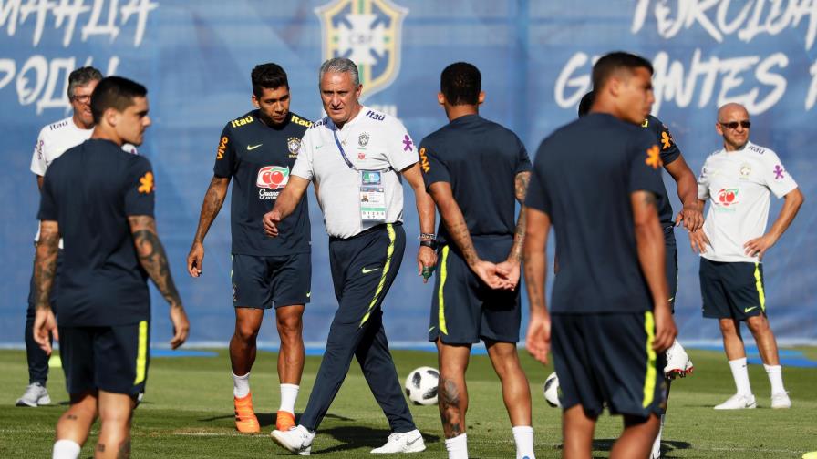 Tite defiende a Neymar ante Capello que lo llamó simulador Tite defiende a Neymar ante Capello que lo llamó simulador