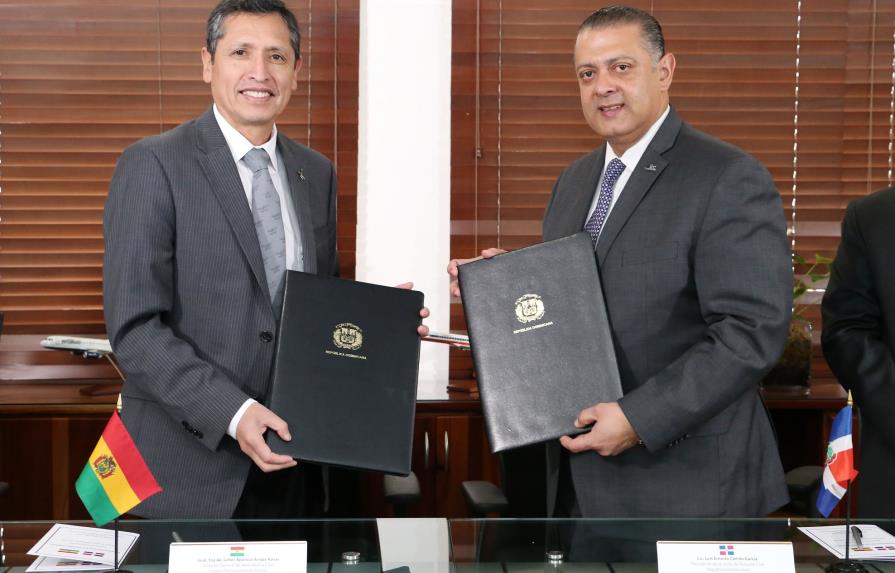 República Dominicana y Bolivia formalizan relaciones aerocomerciales 