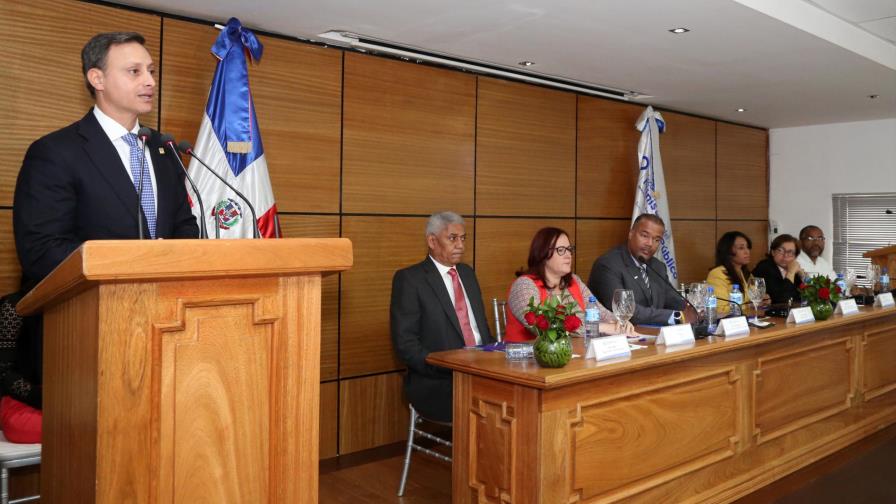 Capacitan 32 fiscales para combatir trata de personas y explotación sexual