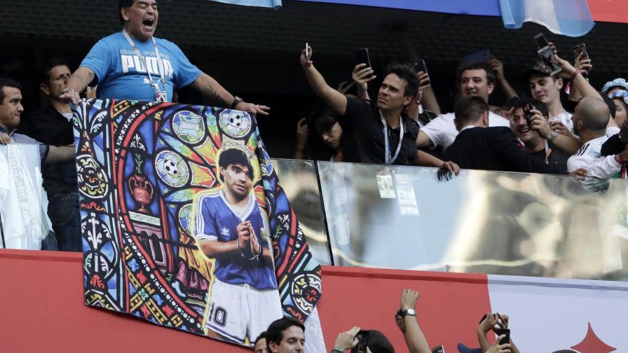 Maradona a su novia Rocío: Al “Pelu no le pasó nada”