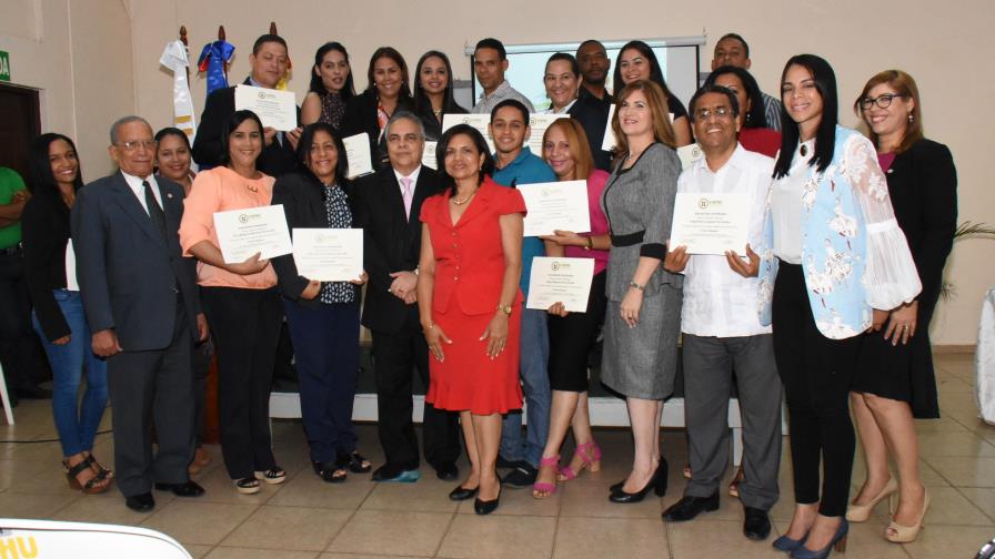 Autoridades forman personal para desarrollar el turismo religioso