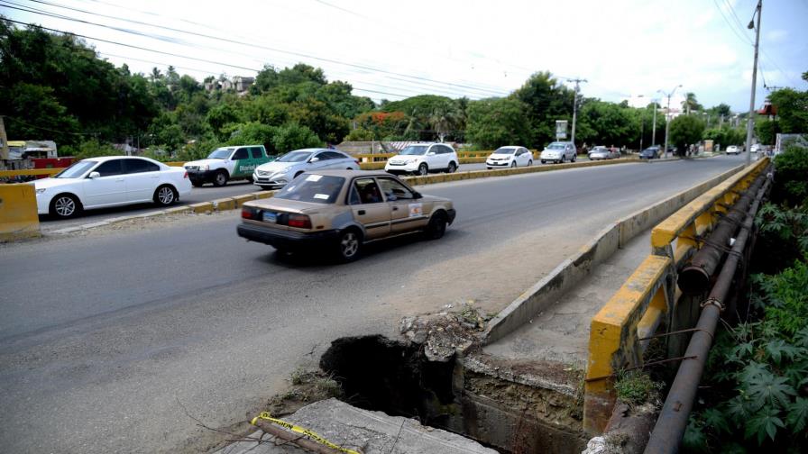 Sectores de Santiago anuncian protestas en reclamo de la reparación de puentes y caminos vecinales 