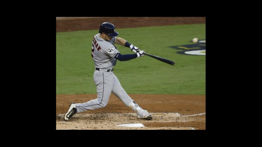 Alex Bregman dispara jonrón para sellar remontada de Astros ante Azulejos 