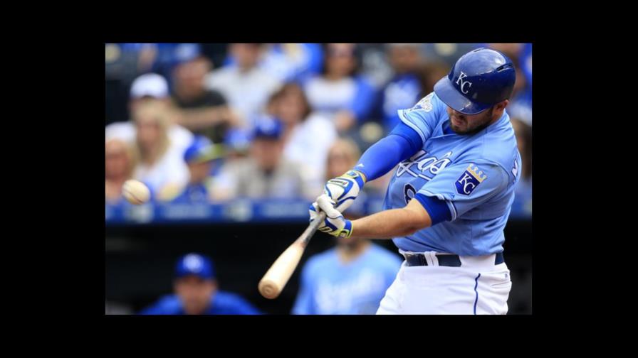 Los Reales estallan en el séptima entrada para vencer a Milwaukee