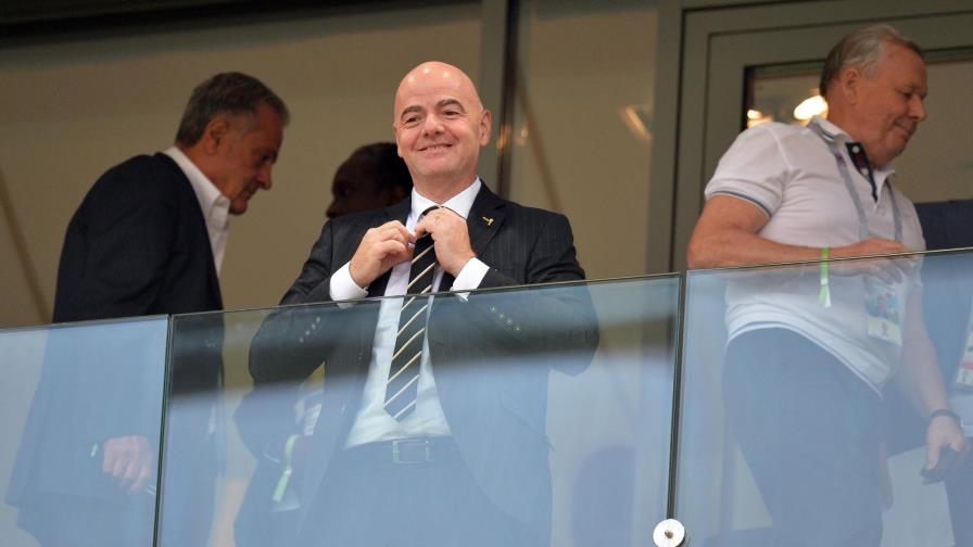 Infantino cree que el fútbol da “un paso suplementario” con Rusia-2018