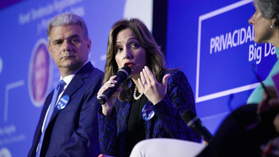 Ciberespacio dominicano: presa de ataques avanzados y persistentes Ciberespacio dominicano: presa de ataques avanzados y persistentes