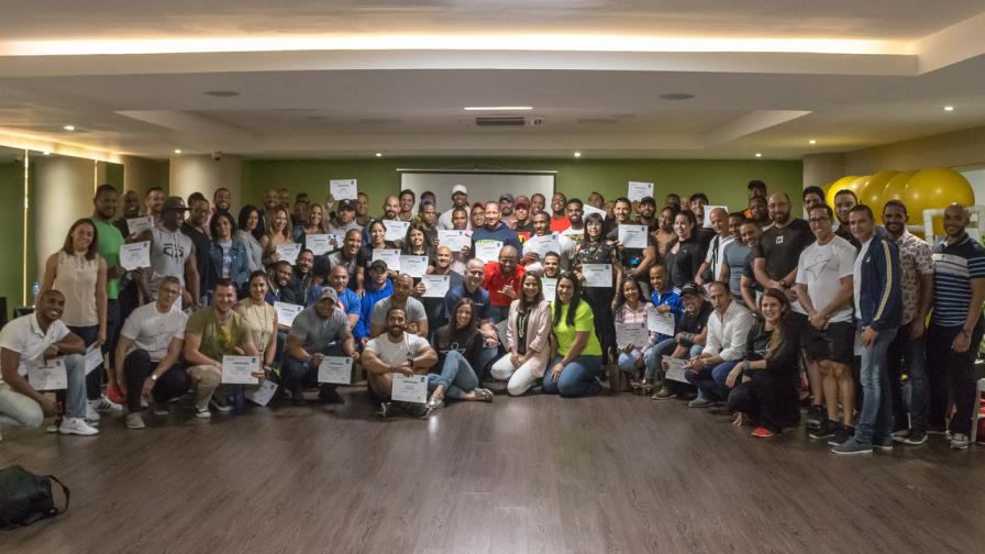 Realizan talleres de finanzas e imagen Realizan talleres de finanzas e imagen