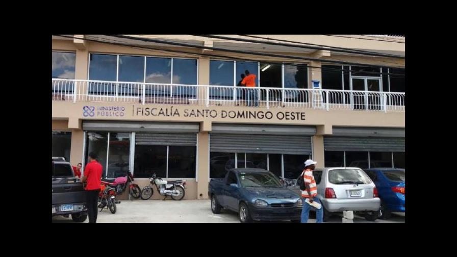 Trasladan a diferentes cárceles policías acusados de robar RD$1.5 millones