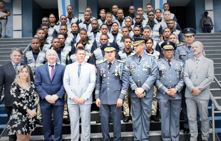 La Policía Nacional gradúa 40 nuevos técnicos forenses