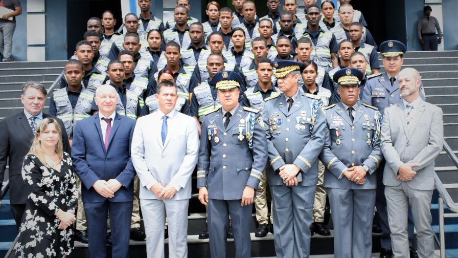 La Policía Nacional gradúa 40 nuevos técnicos forenses