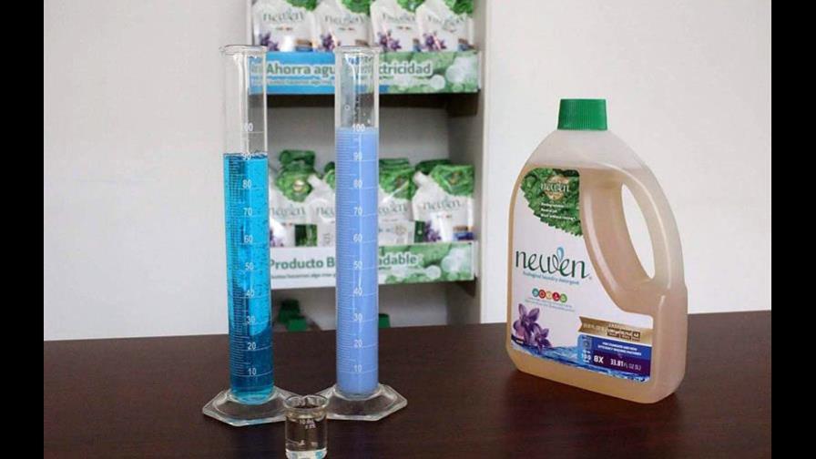 Mexicanos crean detergente que no se enjuaga para ahorrar agua y energía