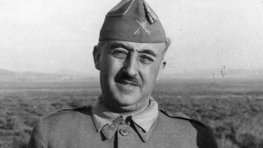 Gobierno español quiere exhumar los restos del dictador Franco de inmediato