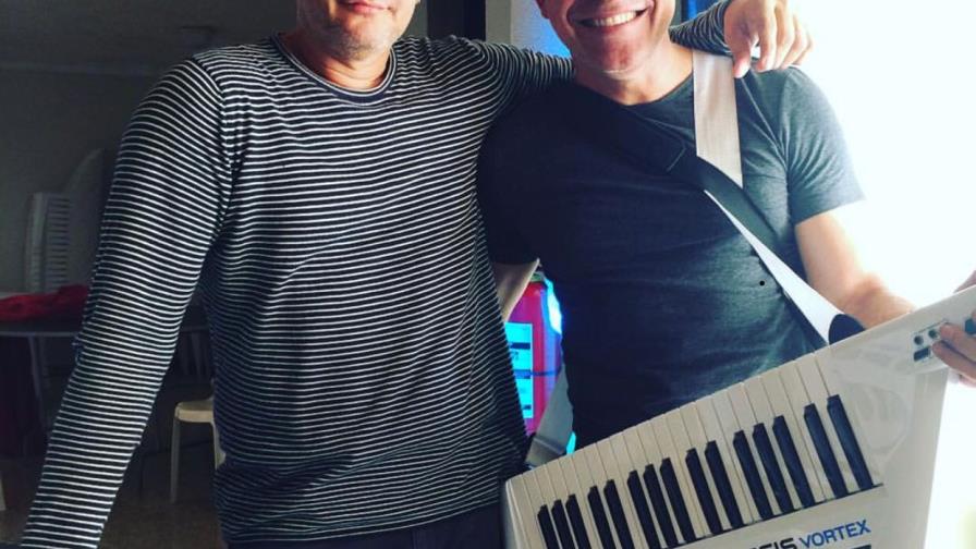 Max Martínez es el invitado de Amaury Sánchez Max Martínez es el invitado de Amaury Sánchez