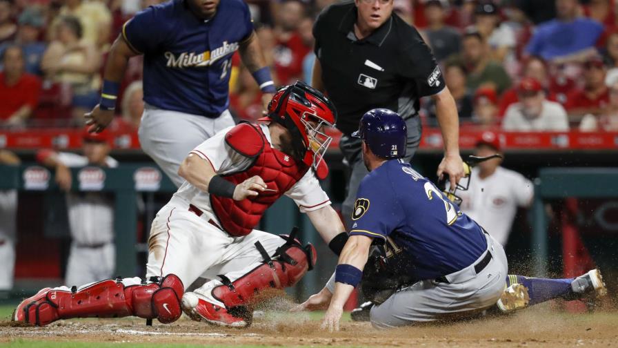 Milwaukee gana su séptimo encuentro seguido ante los Rojos