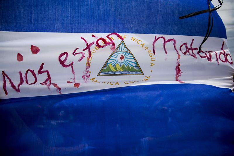El rojo de la sangre eclipsó los colores de la paz en las calles de Nicaragua