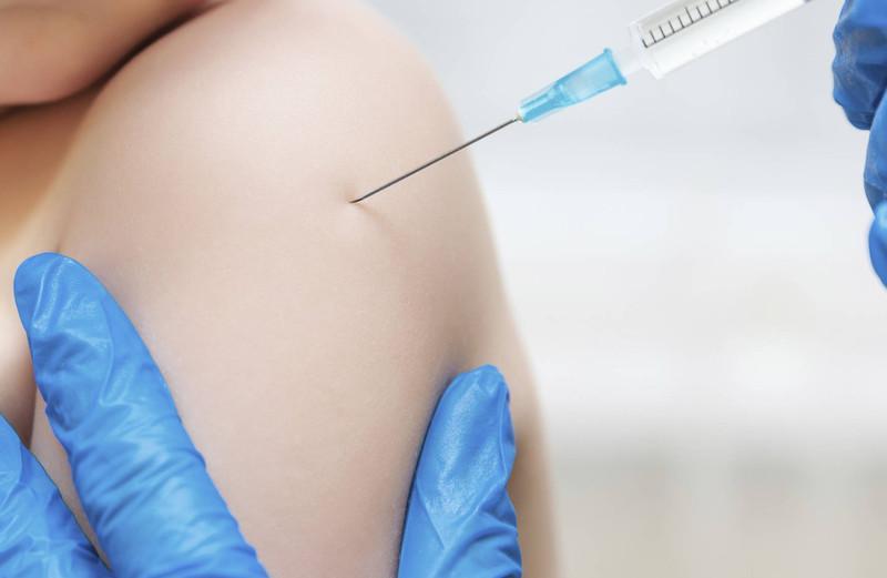 Cuba prueba una nueva vacuna propia contra tumores sólidos