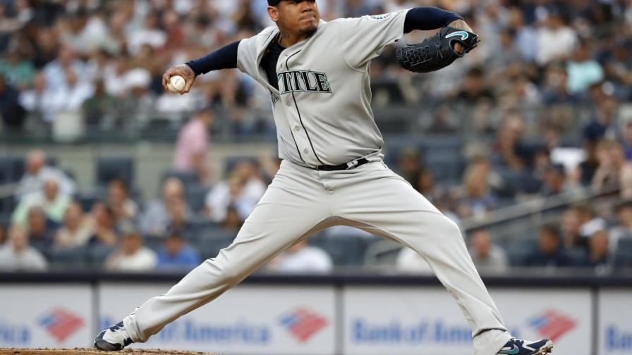 Hernández sobrevive mal inicio, Marineros ganan 6to en fila