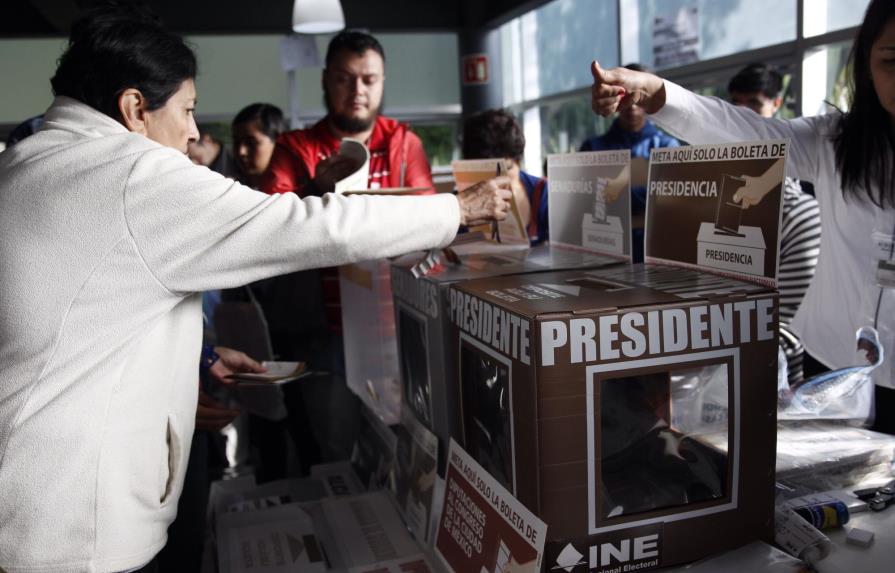 Los mexicanos comienzan a votar en las elecciones generales