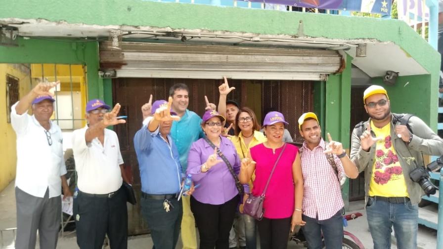 Seguidores de Leonel  siguen haciendo recorridos en sectores del Distrito Nacional