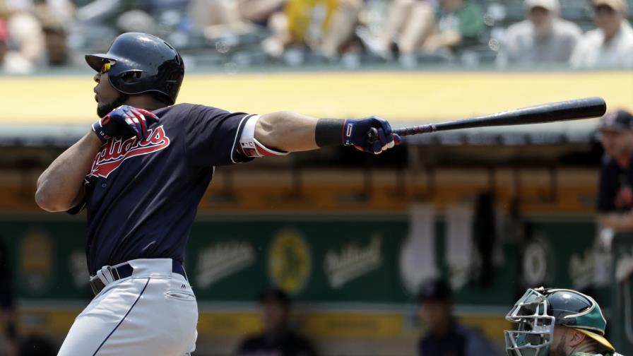 VÍDEO: Encarnación se fue para la calle y los Indios frenaron a los Atléticos