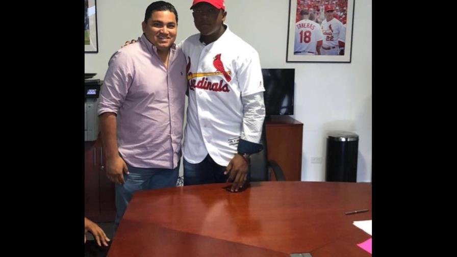 San Luis firma prospecto cubano