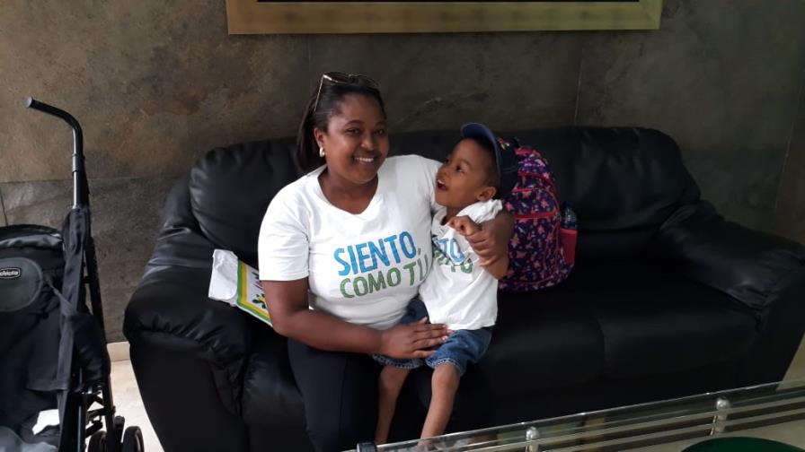 Madre con cáncer e hijo paralítico pide ayuda al Gobierno para sobrellevar su situación Madre con cáncer e hijo paralítico pide ayuda al Gobierno para sobrellevar su situación