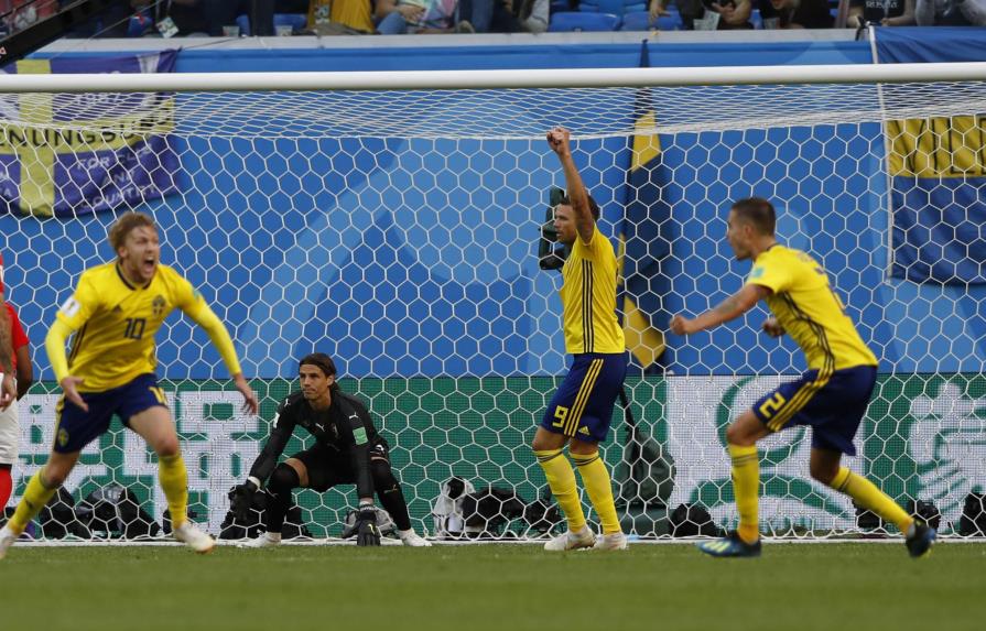 Suecia vence 1-0 a Suiza y pasa a cuartos del Mundial