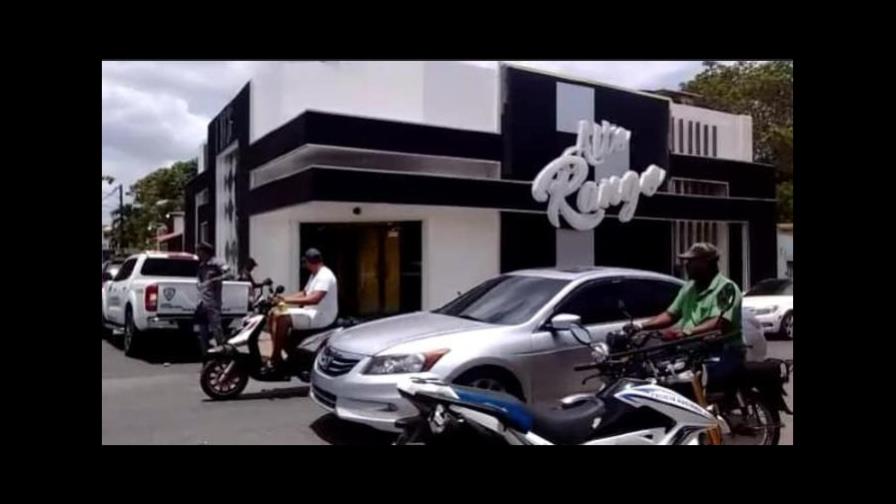 Tirotean centro de diversión propiedad de Darío Gasolina en La Romana Tirotean centro de diversión propiedad de Darío Gasolina en La Romana