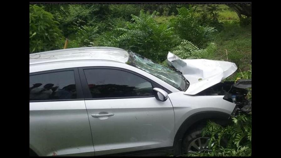 Dos muertos y un herido al chocar un motor y una yipeta en Hato Mayor