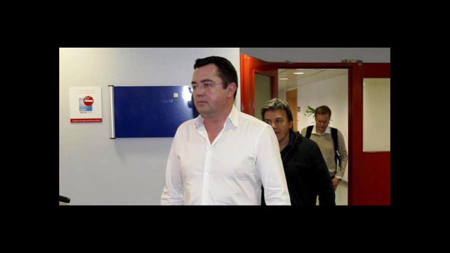 Dimite Eric Bouiller, director de competición de McLaren Dimite Eric Bouiller, director de competición de McLaren