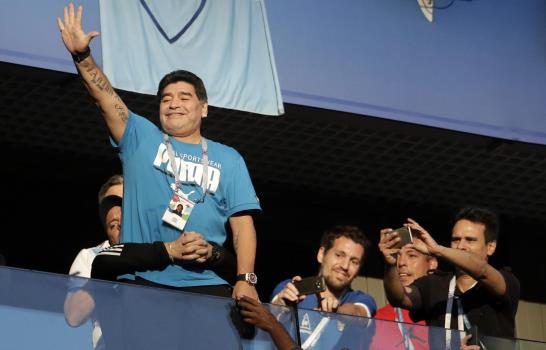 Maradona vio “un robo monumental” a Colombia en octavos ante Inglaterra