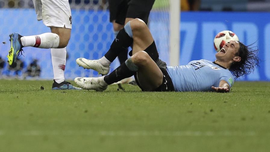 Edinson Cavani se aleja del duelo de Uruguay ante Francia