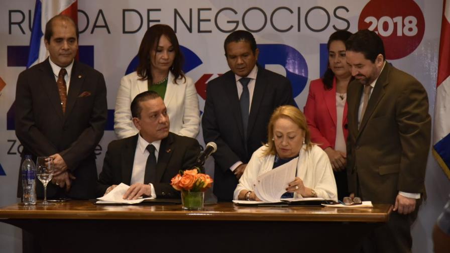 Sectores zonas francas de Panamá y República Dominicana firman acuerdo para fortalecer comercio Sectores zonas francas de Panamá y República Dominicana firman acuerdo para fortalecer comercio