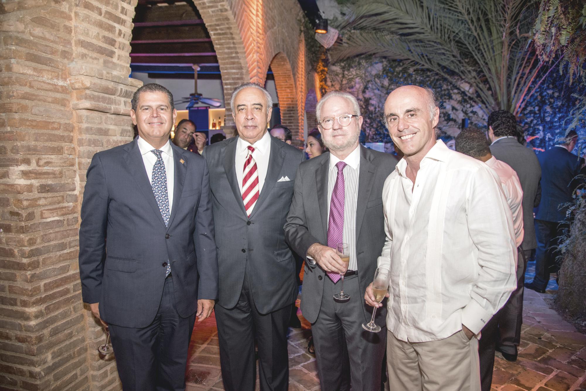 William Read, Felix García, Carlos Fernández y Alejandro Abellán.