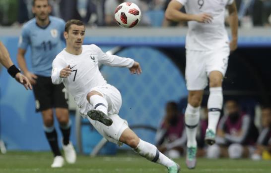Francia vence a un Uruguay sin Cavani y avanza a la 1ra semifinal