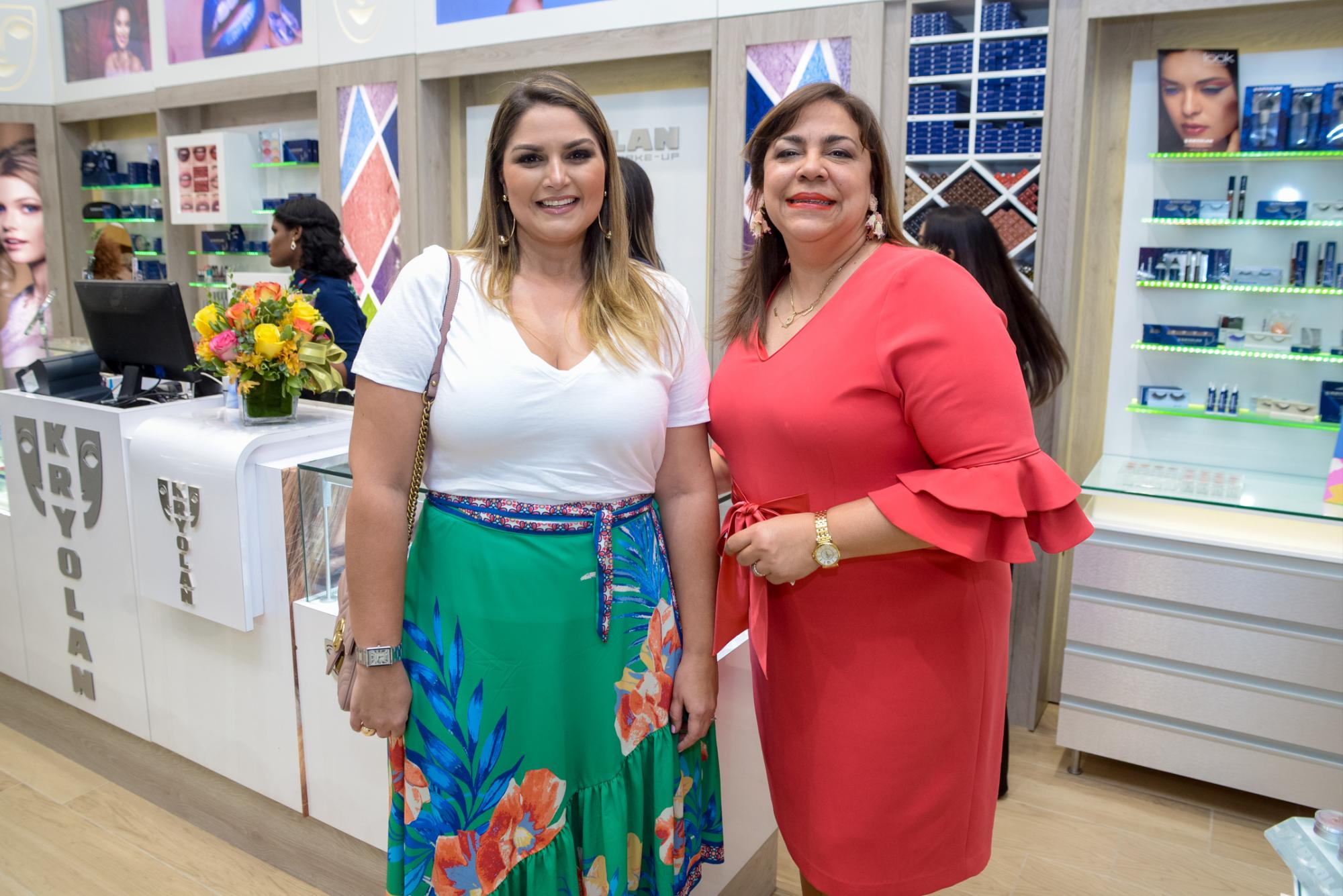 Carolina Saladín y Sarah Hernández de Arzeno.