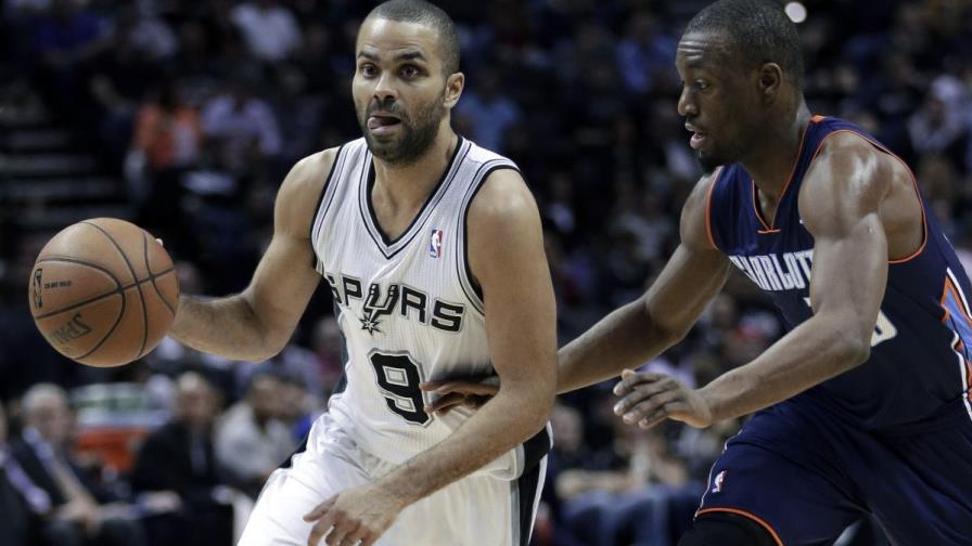 Tony Parker pacta con los Charlotte Hornets