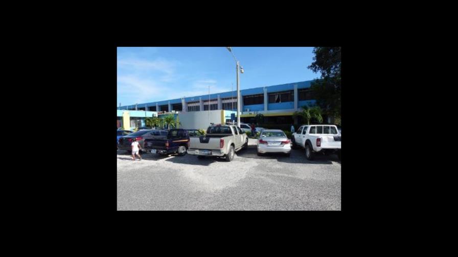 Roban yipeta a abogado de parqueo del Hospital Jaime Mota de Barahona Roban yipeta a abogado de parqueo del Hospital Jaime Mota de Barahona