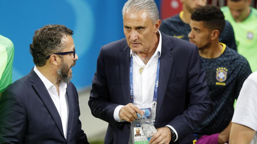 Brasil propone a Tite renovar su contrato pese a eliminación en Mundial